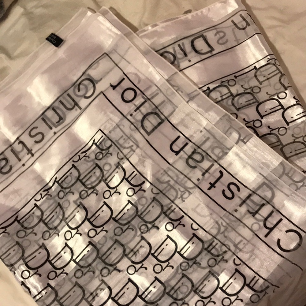 Dior scarf